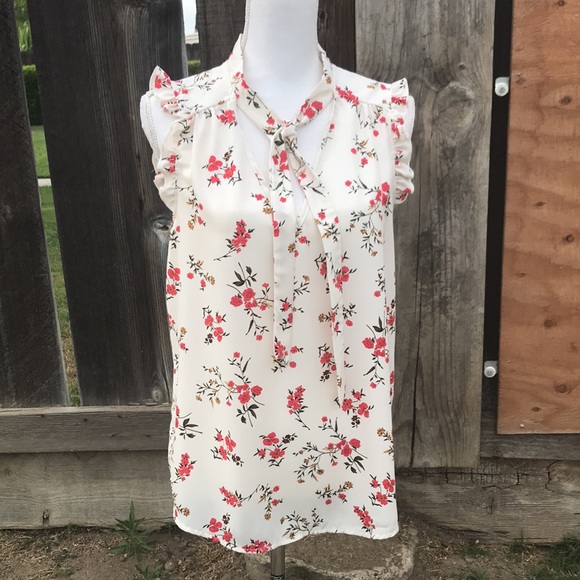 Trendy JS Floral Print Blouse - Picture 1 of 7